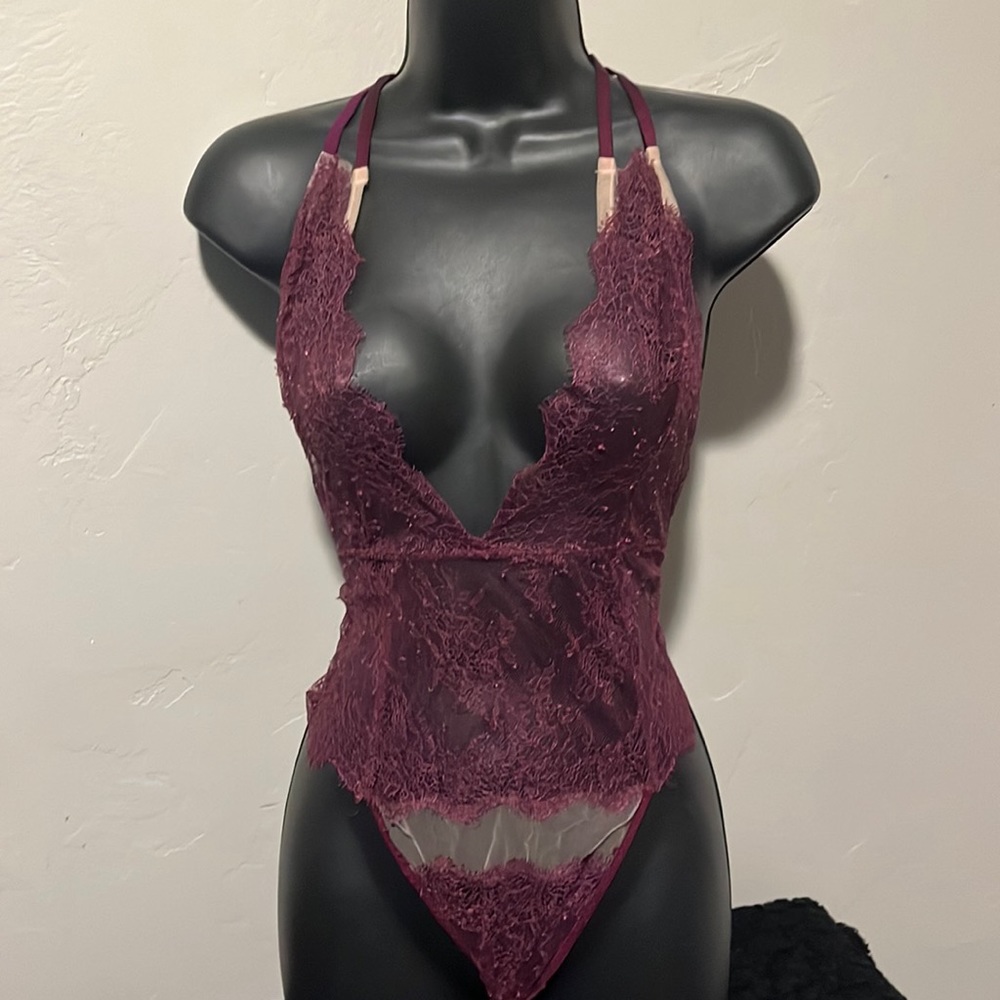 VS Lace Bodysuit